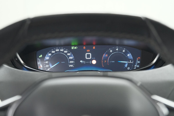 Peugeot 3008 PureTech 130 Allure | Camera | Dodehoekdetectie | Elektronische Kofferklep | Apple Carplay