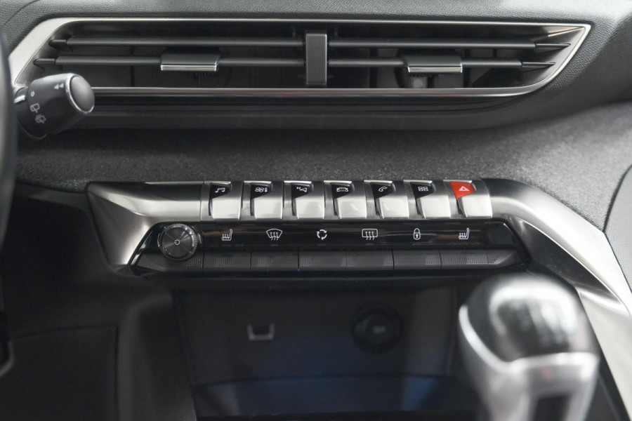 Peugeot 3008 PureTech 130 Allure | Camera | Dodehoekdetectie | Elektronische Kofferklep | Apple Carplay