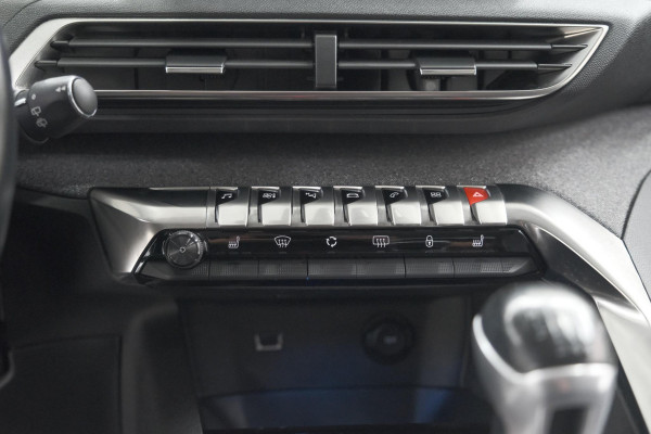 Peugeot 3008 PureTech 130 Allure | Camera | Dodehoekdetectie | Elektronische Kofferklep | Apple Carplay