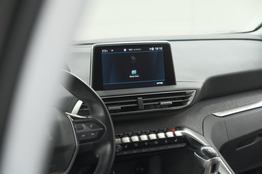 Peugeot 3008 PureTech 130 Allure | Camera | Dodehoekdetectie | Elektronische Kofferklep | Apple Carplay