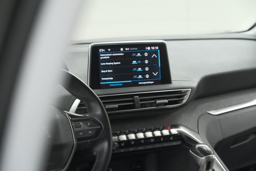 Peugeot 3008 PureTech 130 Allure | Camera | Dodehoekdetectie | Elektronische Kofferklep | Apple Carplay