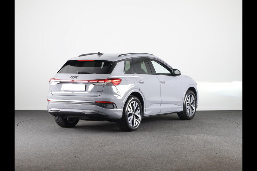 Audi Q4 e-tron 45 quattro Advanced edition 82 kWh 286pk | Assistentiepakket |Comfortpakket | Optiek pakket zwart Plus
