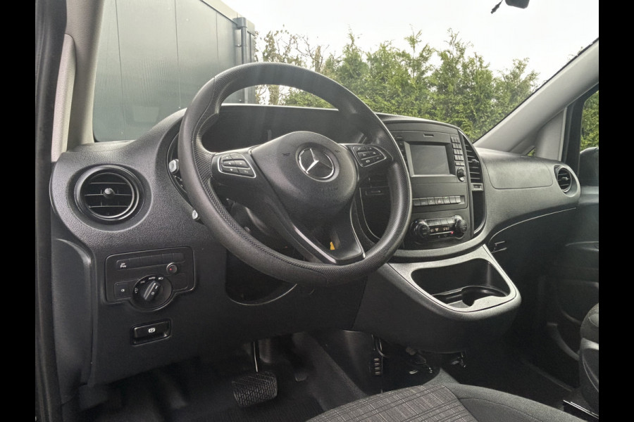Mercedes-Benz Vito 116 CDI AUTOMAAT / L2H1 / 1e EIG. / LED / ECC AIRCO / CRUISE / NAVI / CAMERA / BLUETOOTH
