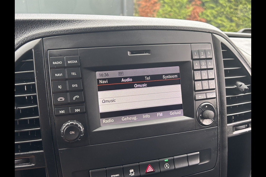 Mercedes-Benz Vito 116 CDI AUTOMAAT / L2H1 / 1e EIG. / LED / ECC AIRCO / CRUISE / NAVI / CAMERA / BLUETOOTH