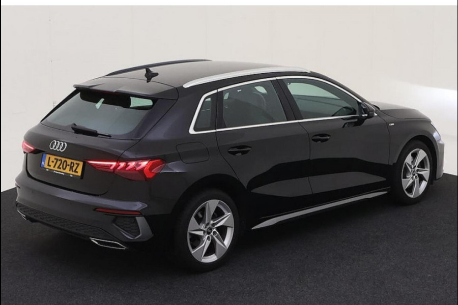 Audi A3 Sportback 30 TFSI S edition, 2 X S-LINE, 1e eigenaar, 1/2 lederen sportinterieur, NL auto met nationale auto pas