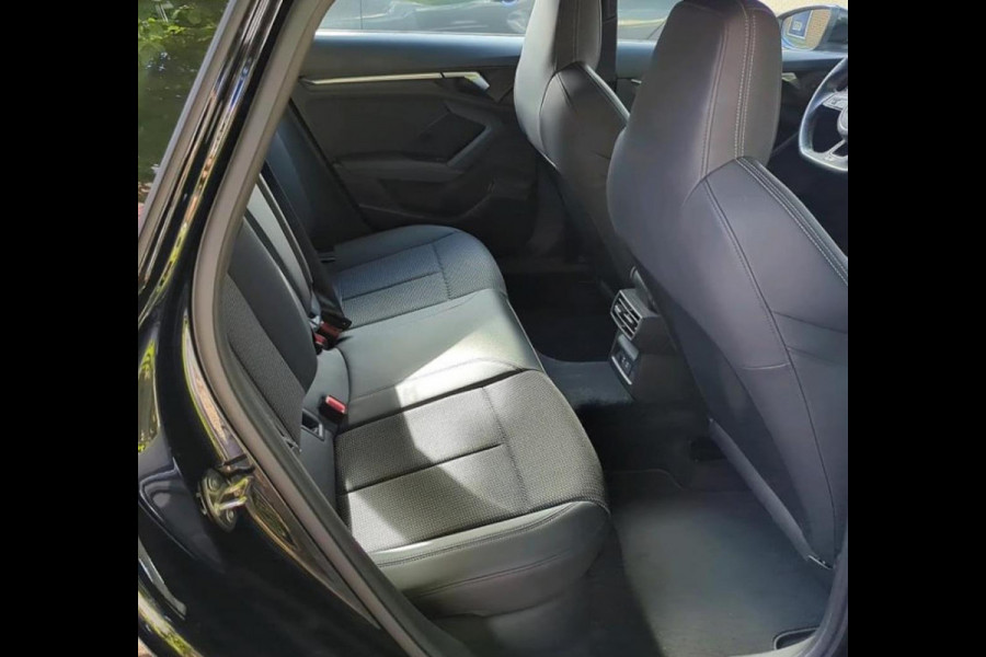 Audi A3 Sportback 30 TFSI S edition, 2 X S-LINE, 1e eigenaar, 1/2 lederen sportinterieur, NL auto met nationale auto pas