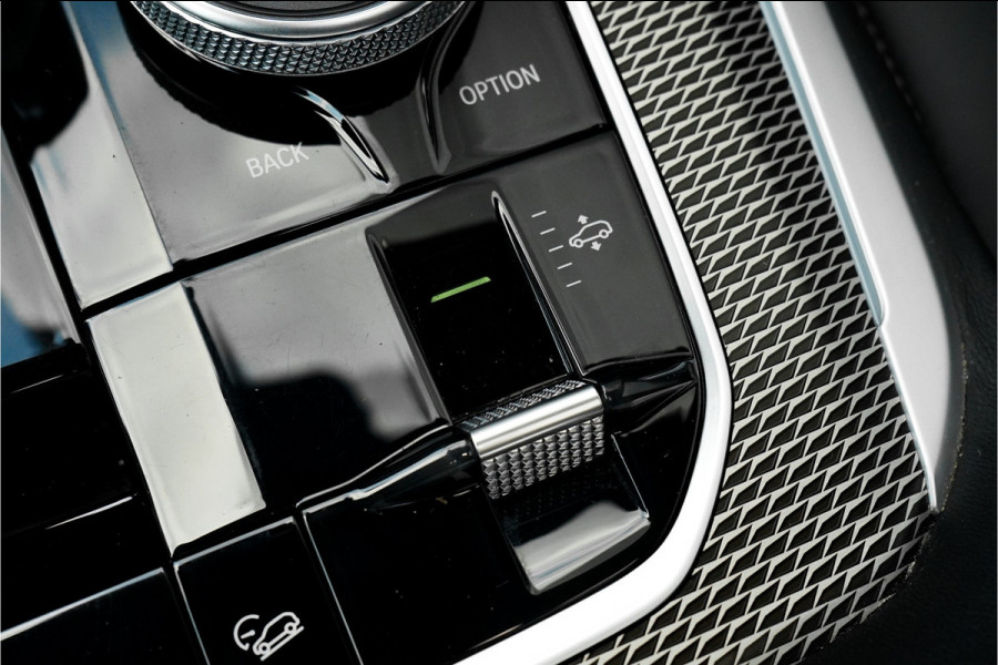 BMW X5 xDrive45e High Ex M-Sport Pano Laser Luchtvering 360° Camera