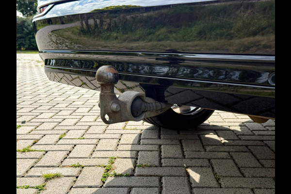 Volvo XC90 2.0 T8 Recharge AWD R-Design Luchtvering|Panorama|Trekhaak|360 Camera|Massage|HUD|22''