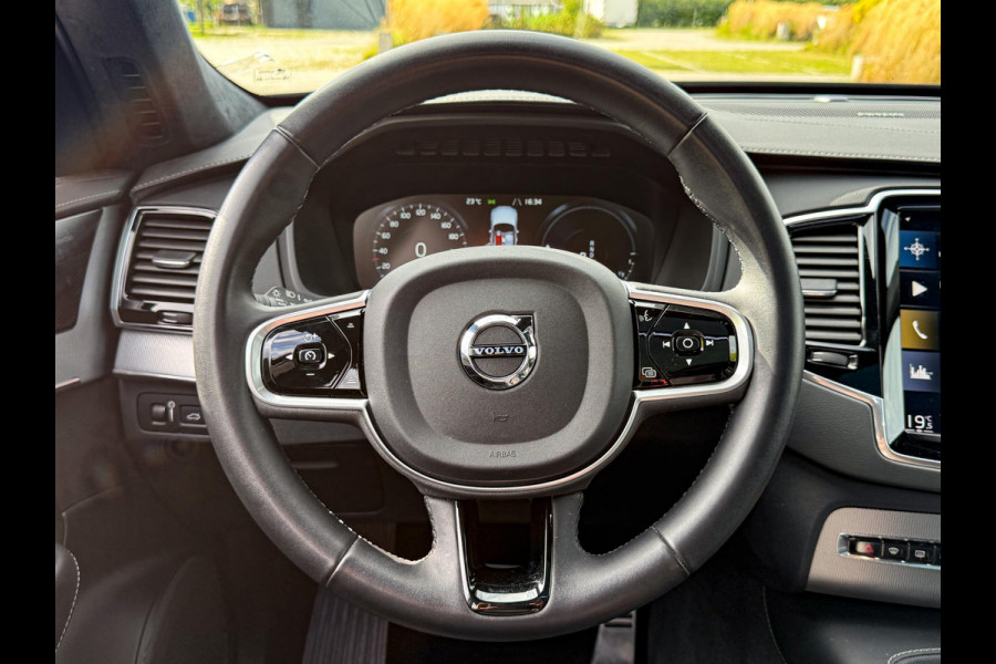 Volvo XC90 2.0 T8 Recharge AWD R-Design Luchtvering|Panorama|Trekhaak|360 Camera|Massage|HUD|22''