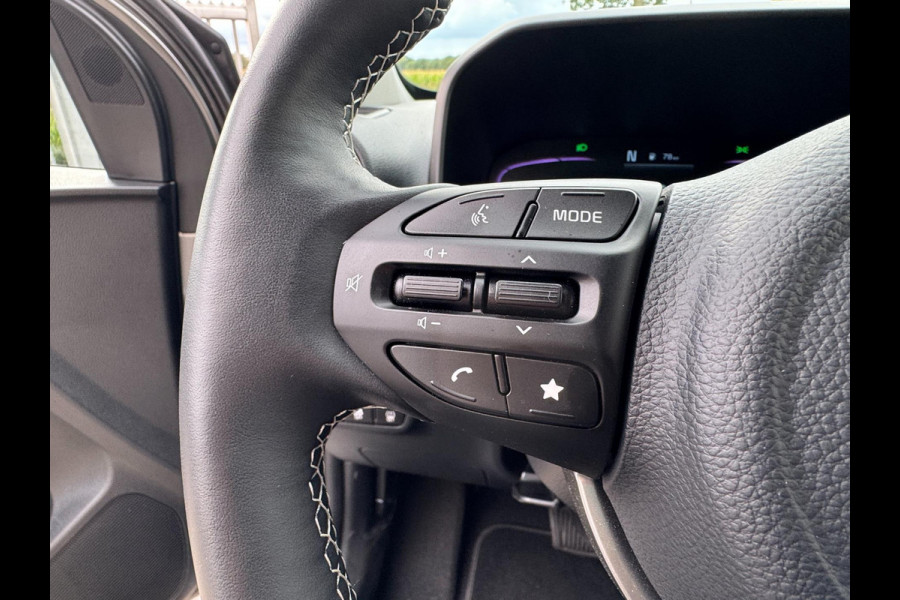 Kia Picanto 1.0 DPI ExecutiveLine NIEUWSTE MODEL / AUTOMAAT/ CAMERA / PDC / NAVIGATIE / LED / CARPLAY / STUUR EN STOELVERW. / LMV