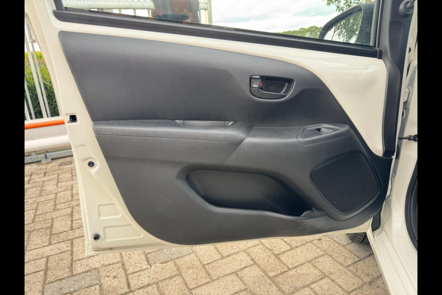 Peugeot 108 1.0 e-VTi Active BLUETOOTH BELLEN & MEDIA / AIRCO / NL AUTO