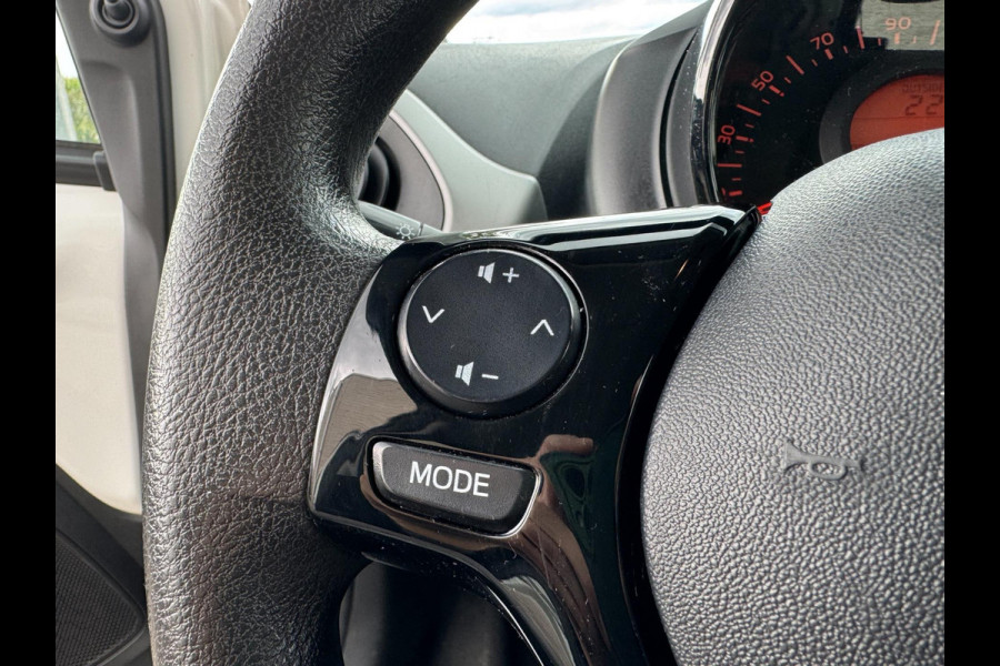 Peugeot 108 1.0 e-VTi Active BLUETOOTH BELLEN & MEDIA / AIRCO / NL AUTO