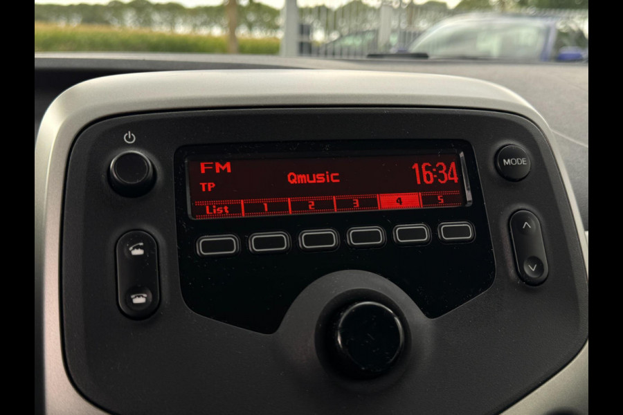 Peugeot 108 1.0 e-VTi Active BLUETOOTH BELLEN & MEDIA / AIRCO / NL AUTO