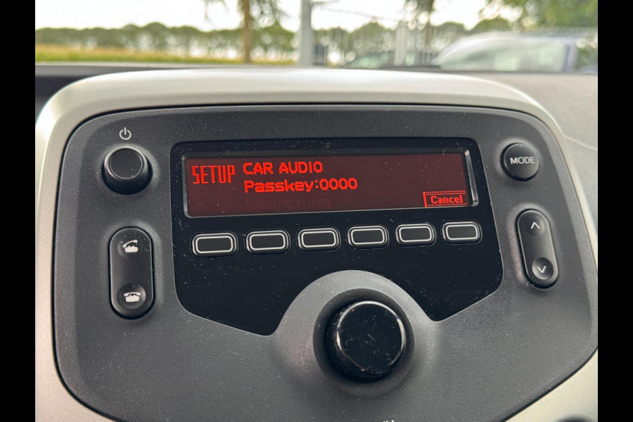 Peugeot 108 1.0 e-VTi Active BLUETOOTH BELLEN & MEDIA / AIRCO / NL AUTO