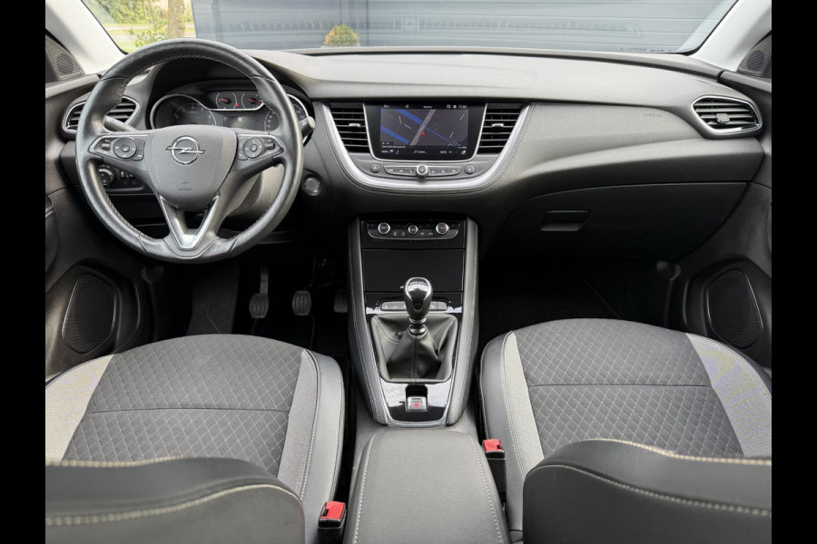 Opel Grandland X 1.2 Turbo Ultimate 1e Eigenaar,Navi,Clima,Cruise,Camera,Trekhaak,D riem v.v. bij 38.000 km,Apple Carplay,Stoelverwarming,6 Bak,131pk,APK tot 01-2026