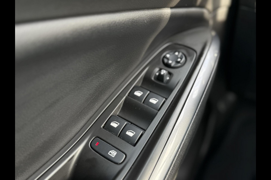Opel Grandland X 1.2 Turbo Ultimate 1e Eigenaar,Navi,Clima,Cruise,Camera,Trekhaak,D riem v.v. bij 38.000 km,Apple Carplay,Stoelverwarming,6 Bak,131pk,APK tot 01-2026