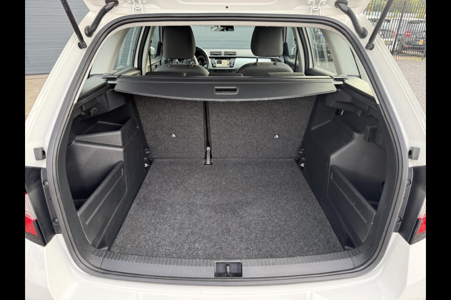 Škoda Fabia Combi 1.2 TSI Ambition Business 2e Eigenaar,Navi,Airco,Cruise,PDC,Bleutooth,Elektr. Ramen,90pk,APK tot 02-2026