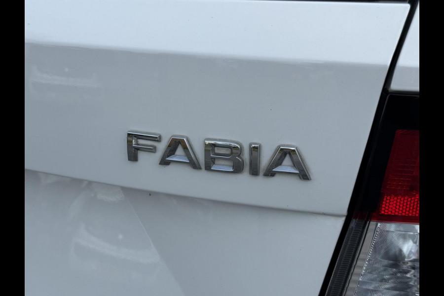 Škoda Fabia Combi 1.2 TSI Ambition Business 2e Eigenaar,Navi,Airco,Cruise,PDC,Bleutooth,Elektr. Ramen,90pk,APK tot 02-2026