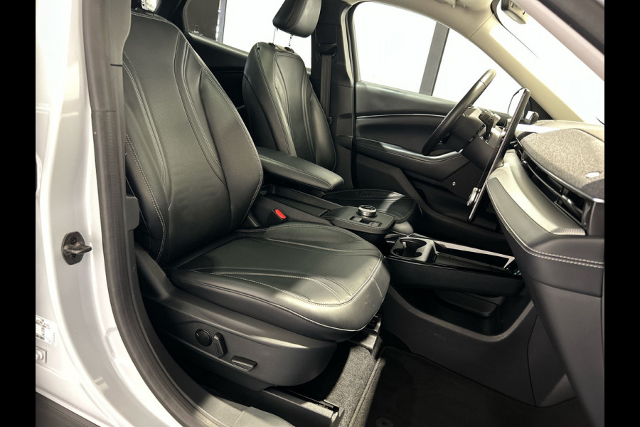 Ford Mustang Mach-E Extended RWD 98 kWh | Achteruitrijcamera | Intelligent adaptive cruise control & speed assist | SoH (batterijcheck) 93,7 % score!