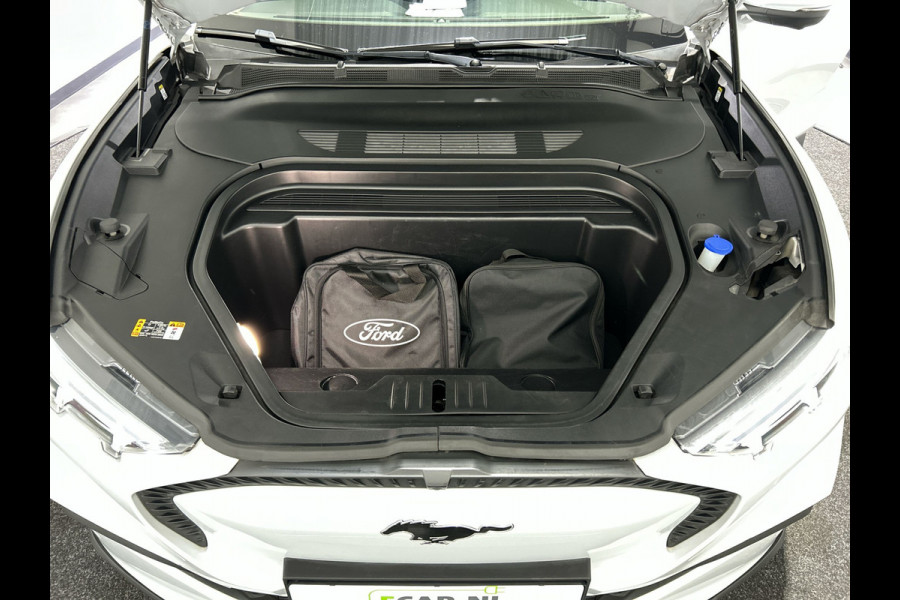 Ford Mustang Mach-E Extended RWD 98 kWh | Achteruitrijcamera | Intelligent adaptive cruise control & speed assist | SoH (batterijcheck) 93,7 % score!