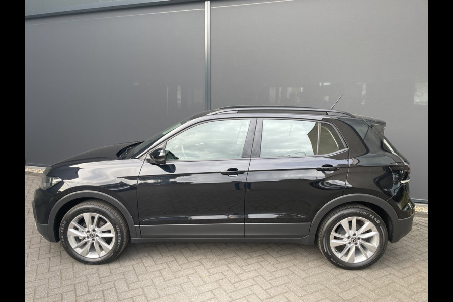 Volkswagen T-Cross 1.0 TSI Life Achteruitrijcamera - Cruise control - Airco - Trekhaak - Dakrails - Stuur leder - Stuur multifunctioneel