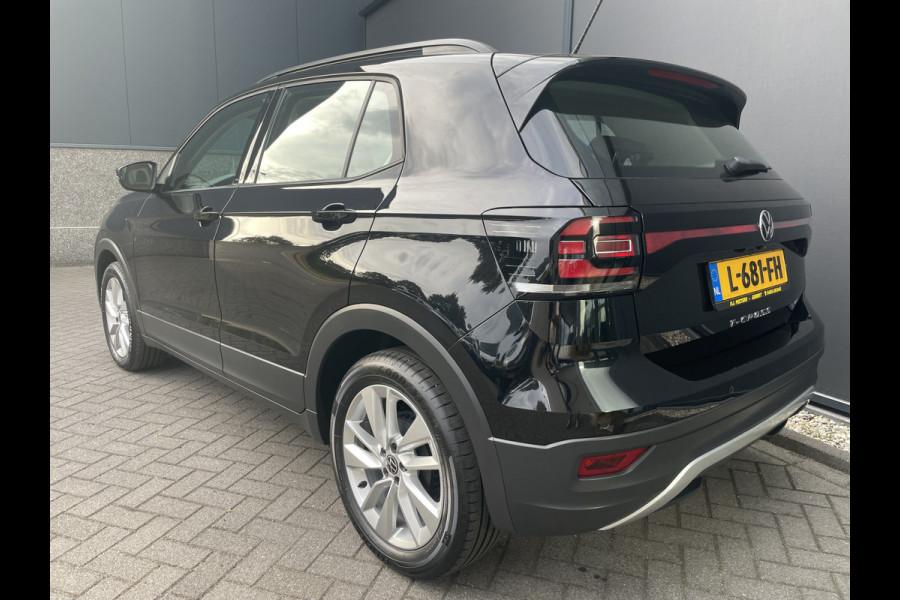 Volkswagen T-Cross 1.0 TSI Life Achteruitrijcamera - Cruise control - Airco - Trekhaak - Dakrails - Stuur leder - Stuur multifunctioneel