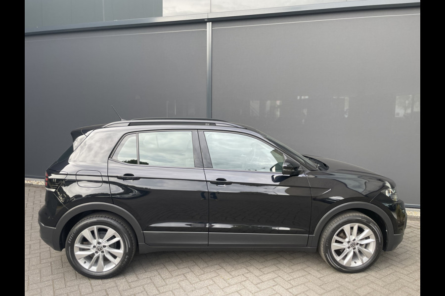 Volkswagen T-Cross 1.0 TSI Life Achteruitrijcamera - Cruise control - Airco - Trekhaak - Dakrails - Stuur leder - Stuur multifunctioneel