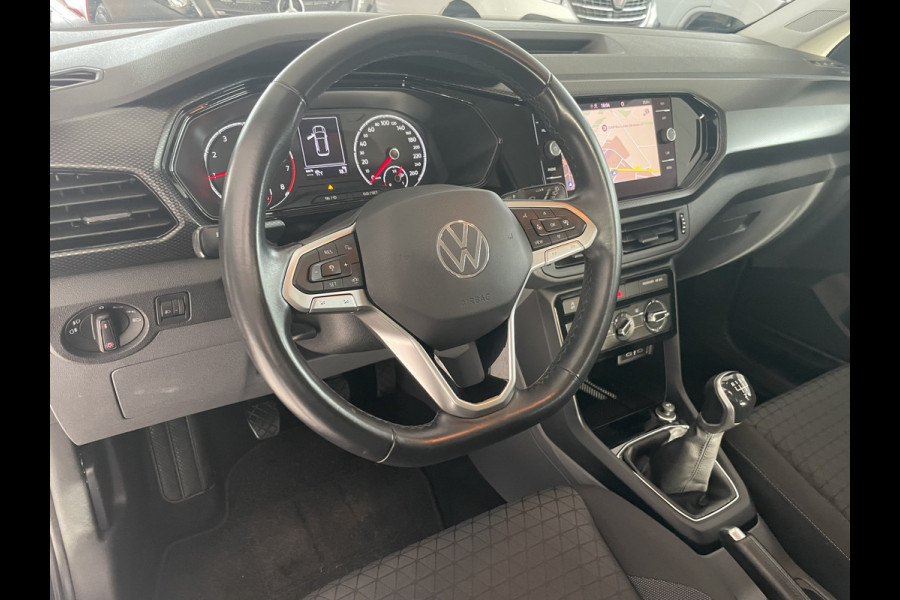 Volkswagen T-Cross 1.0 TSI Life Achteruitrijcamera - Cruise control - Airco - Trekhaak - Dakrails - Stuur leder - Stuur multifunctioneel