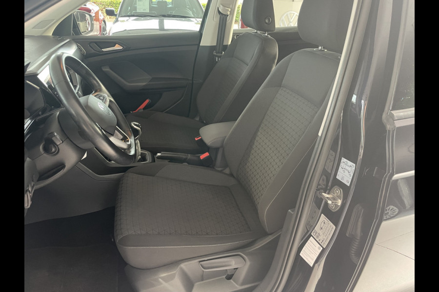 Volkswagen T-Cross 1.0 TSI Life Achteruitrijcamera - Cruise control - Airco - Trekhaak - Dakrails - Stuur leder - Stuur multifunctioneel