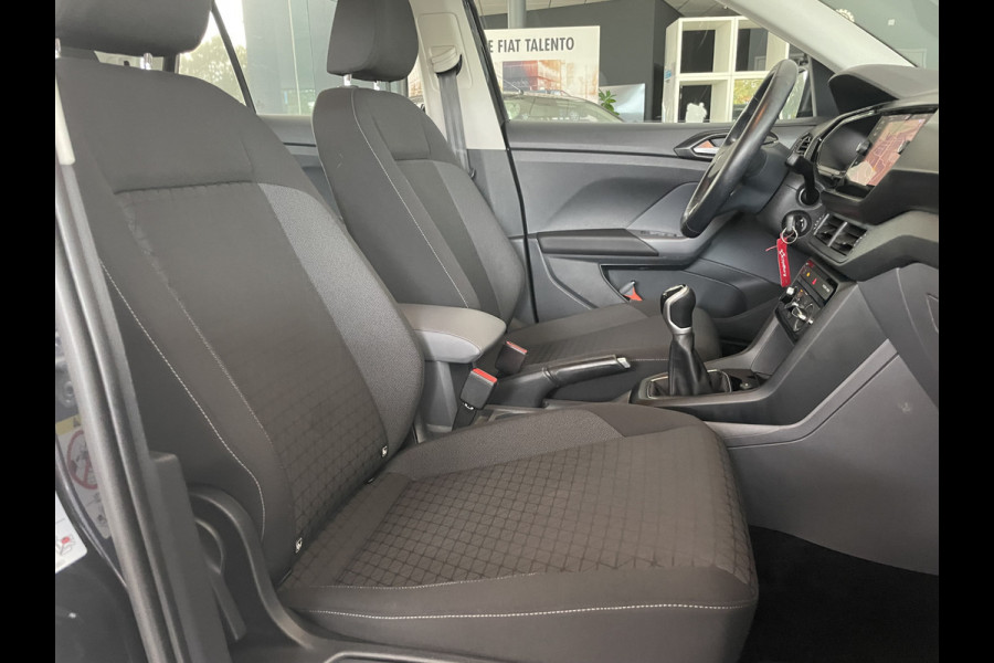 Volkswagen T-Cross 1.0 TSI Life Achteruitrijcamera - Cruise control - Airco - Trekhaak - Dakrails - Stuur leder - Stuur multifunctioneel