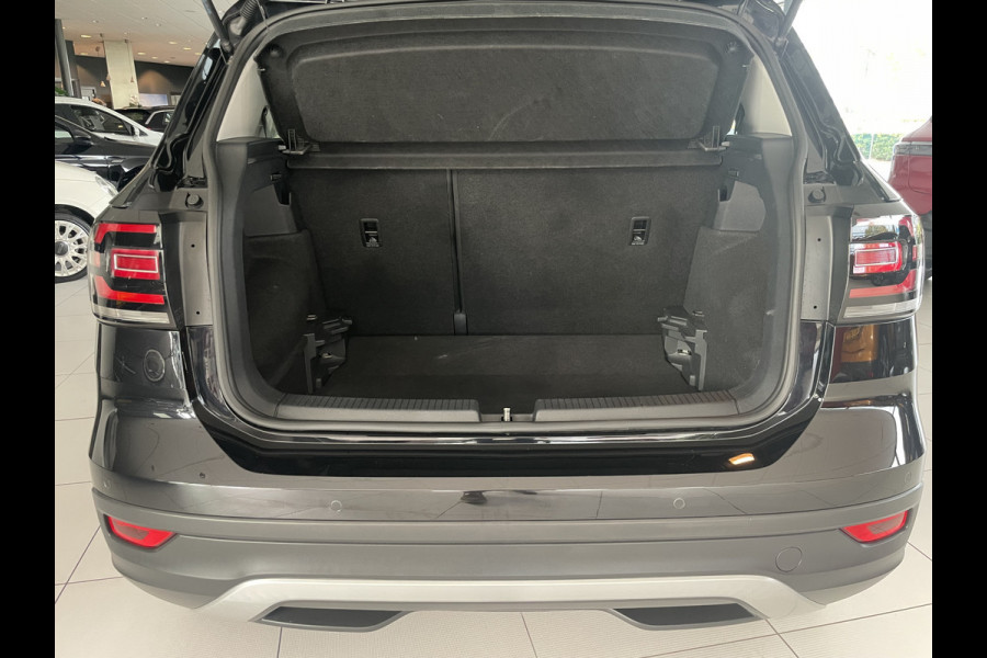 Volkswagen T-Cross 1.0 TSI Life Achteruitrijcamera - Cruise control - Airco - Trekhaak - Dakrails - Stuur leder - Stuur multifunctioneel