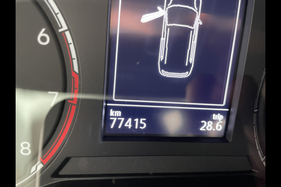 Volkswagen T-Cross 1.0 TSI Life Achteruitrijcamera - Cruise control - Airco - Trekhaak - Dakrails - Stuur leder - Stuur multifunctioneel