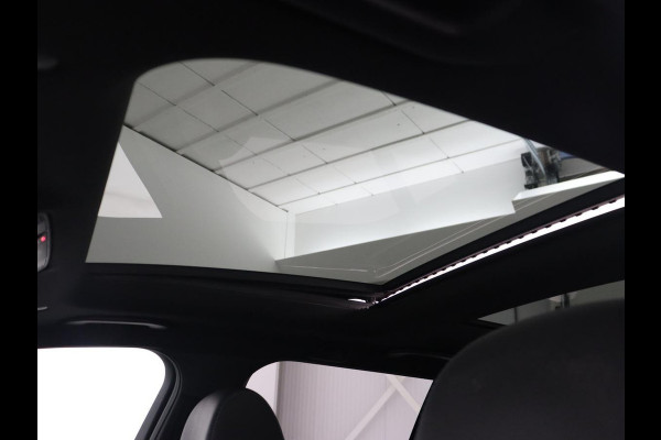 Mercedes-Benz C-Klasse Estate 300 e Business Solution AMG Limited | Panoramadak | Trekhaak | Cruise Control | 360 Camera | Stoelverwarming | Carplay | Sfeerverlichting | PHEV | Elektrische Achterklep