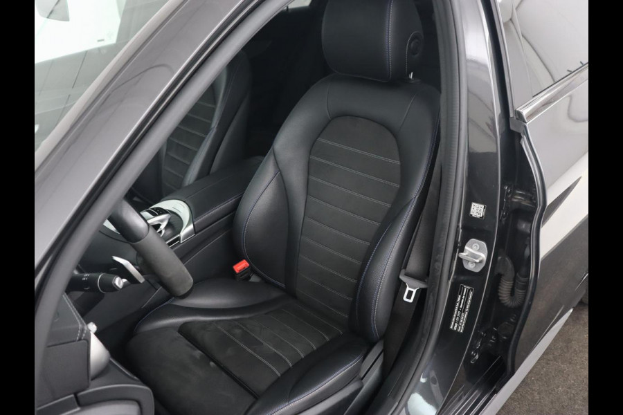 Mercedes-Benz C-Klasse Estate 300 e Business Solution AMG Limited | Panoramadak | Trekhaak | Cruise Control | 360 Camera | Stoelverwarming | Carplay | Sfeerverlichting | PHEV | Elektrische Achterklep