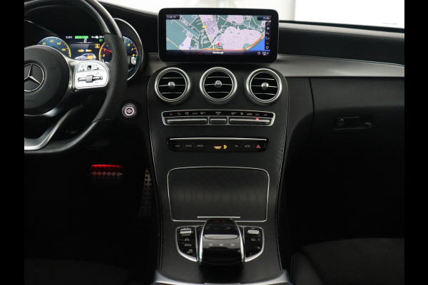 Mercedes-Benz C-Klasse Estate 300 e Business Solution AMG Limited | Panoramadak | Trekhaak | Cruise Control | 360 Camera | Stoelverwarming | Carplay | Sfeerverlichting | PHEV | Elektrische Achterklep