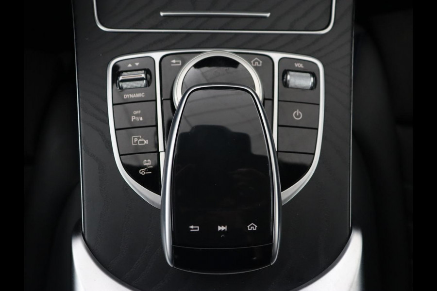 Mercedes-Benz C-Klasse Estate 300 e Business Solution AMG Limited | Panoramadak | Trekhaak | Cruise Control | 360 Camera | Stoelverwarming | Carplay | Sfeerverlichting | PHEV | Elektrische Achterklep