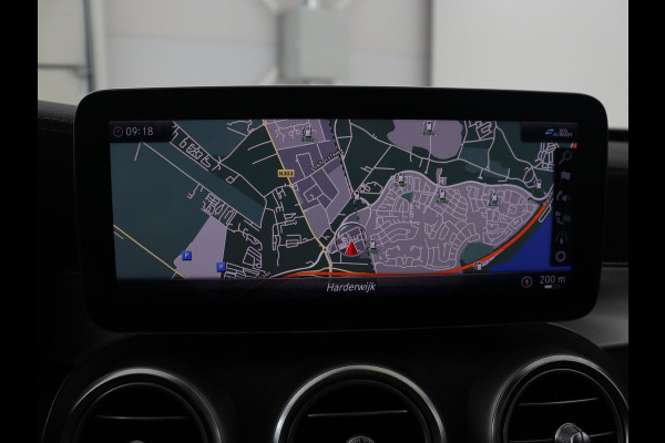 Mercedes-Benz C-Klasse Estate 300 e Business Solution AMG Limited | Panoramadak | Trekhaak | Cruise Control | 360 Camera | Stoelverwarming | Carplay | Sfeerverlichting | PHEV | Elektrische Achterklep