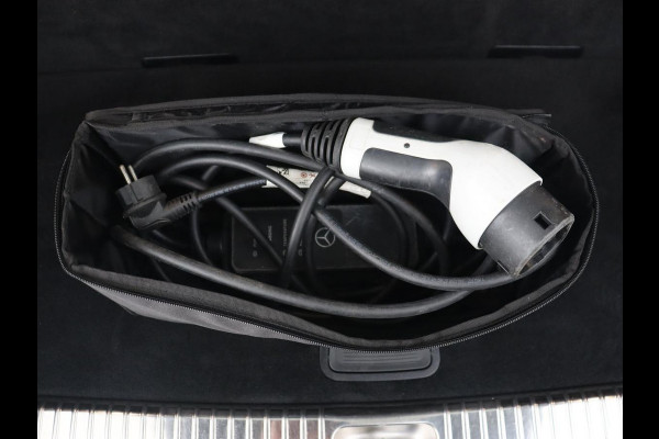 Mercedes-Benz C-Klasse Estate 300 e Business Solution AMG Limited | Panoramadak | Trekhaak | Cruise Control | 360 Camera | Stoelverwarming | Carplay | Sfeerverlichting | PHEV | Elektrische Achterklep