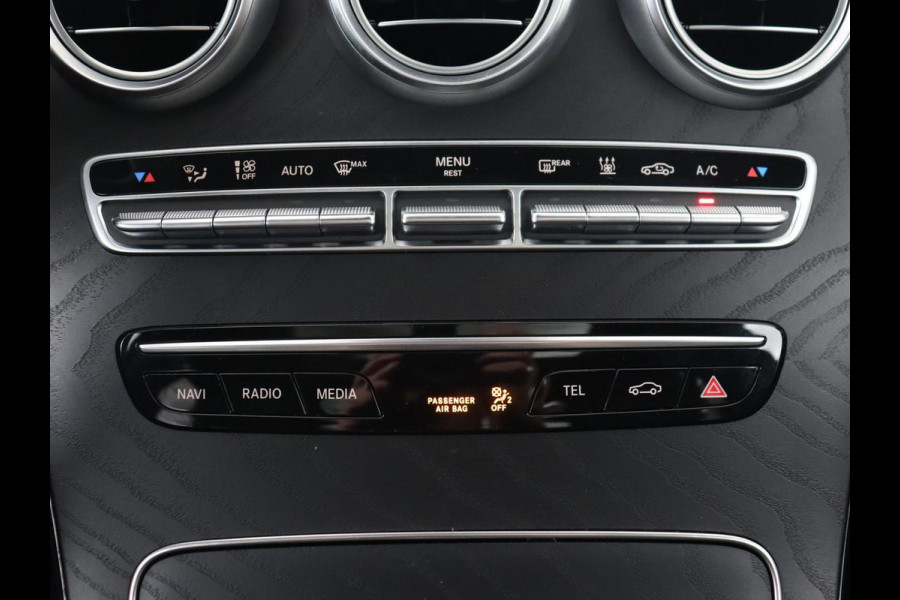 Mercedes-Benz C-Klasse Estate 300 e Business Solution AMG Limited | Panoramadak | Trekhaak | Cruise Control | 360 Camera | Stoelverwarming | Carplay | Sfeerverlichting | PHEV | Elektrische Achterklep