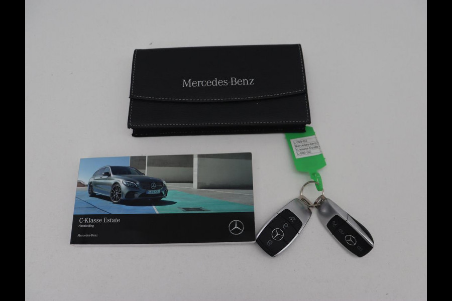 Mercedes-Benz C-Klasse Estate 300 e Business Solution AMG Limited | Panoramadak | Trekhaak | Cruise Control | 360 Camera | Stoelverwarming | Carplay | Sfeerverlichting | PHEV | Elektrische Achterklep