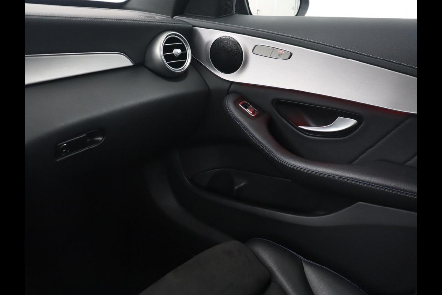 Mercedes-Benz C-Klasse Estate 300 e Business Solution AMG Limited | Panoramadak | Trekhaak | Cruise Control | 360 Camera | Stoelverwarming | Carplay | Sfeerverlichting | PHEV | Elektrische Achterklep