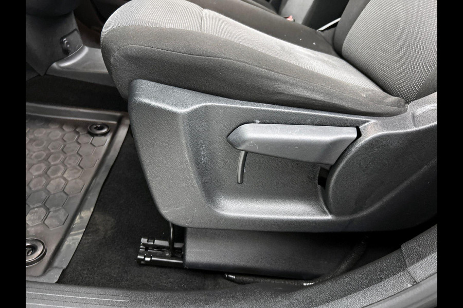 Opel Combo 1.5D L2H1 Edition Airco Navi PDC Achter  App-connect DAB+ Trekhaak