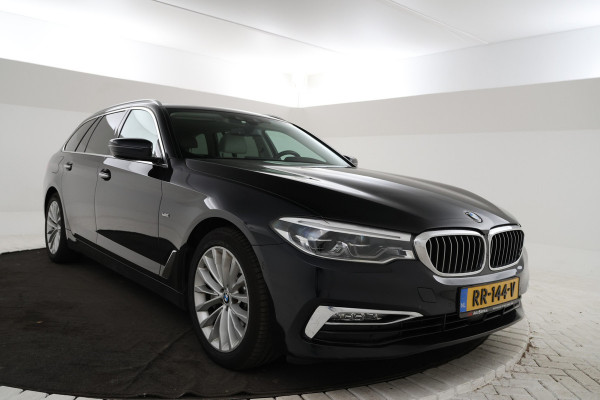 BMW 5 Serie Touring 530i xDrive High Executive Cruise Control, Navigatie, LEER, Panoramadak, xDrive