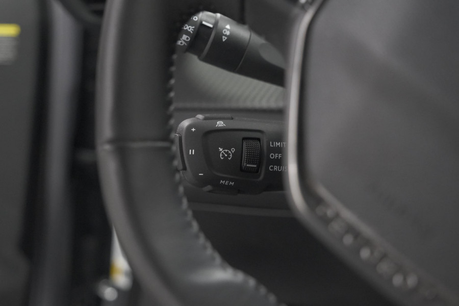 Peugeot 2008 PureTech 130 Allure Pack | Camera | Adaptieve Cruise Control | Apple Carplay | Stoelverwarming