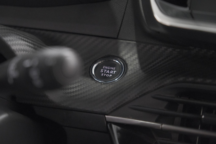 Peugeot 2008 PureTech 130 Allure Pack | Camera | Adaptieve Cruise Control | Apple Carplay | Stoelverwarming