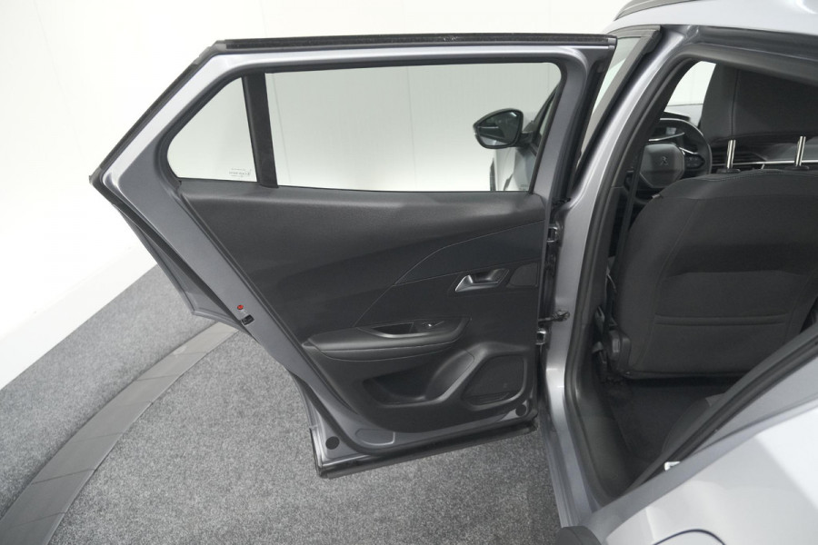 Peugeot 2008 PureTech 130 Allure Pack | Camera | Adaptieve Cruise Control | Apple Carplay | Stoelverwarming