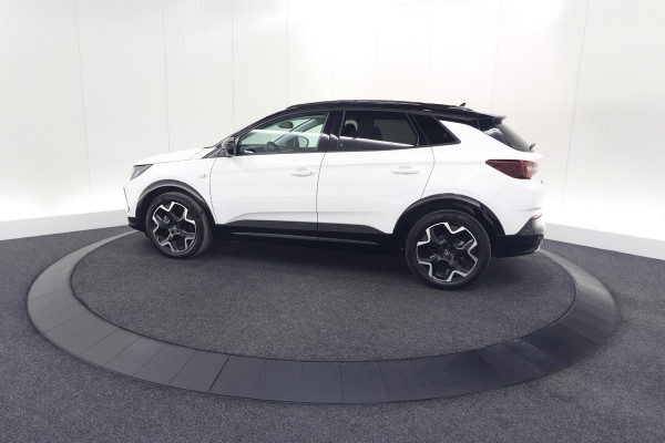 Opel Grandland Turbo 130 AT8 Ultimate | Camera | Adaptieve Cruise Control | Pack Winter | Elektronische Kofferklep