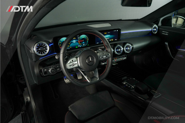 Mercedes-Benz A-Klasse 250e AMG Night | Pano | Sfeer