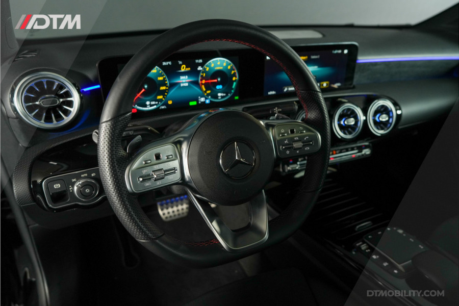Mercedes-Benz A-Klasse 250e AMG Night | Pano | Sfeer