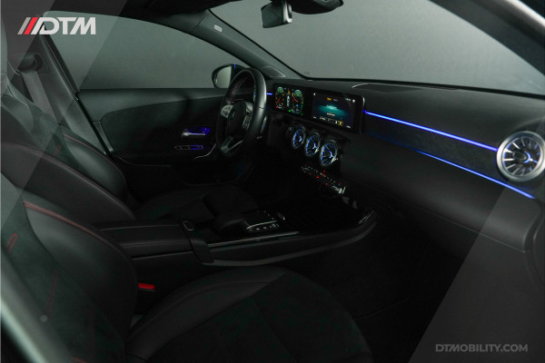 Mercedes-Benz A-Klasse 250e AMG Night | Pano | Sfeer